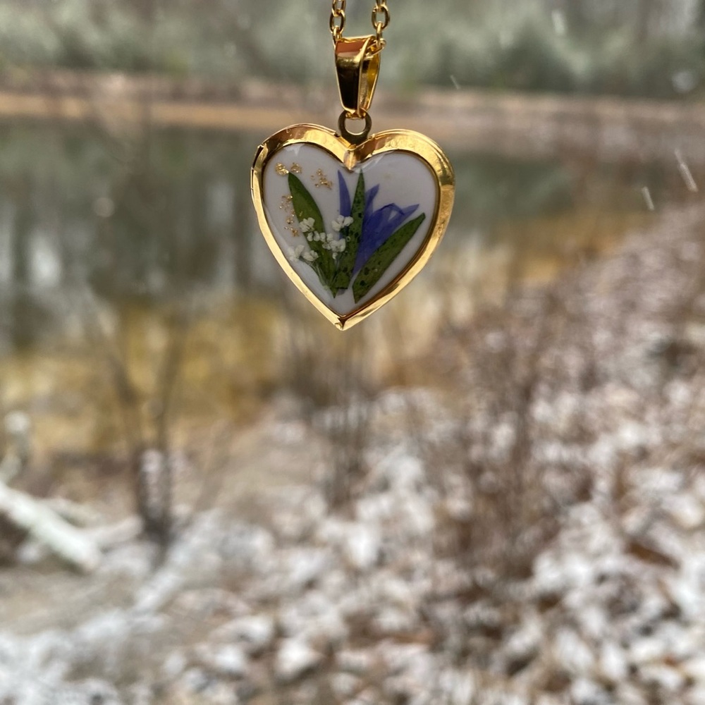 Pressed Flower Locket - Picture 2 of 8